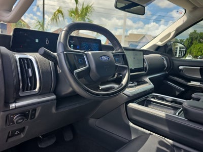 2025 Ford Expedition Platinum