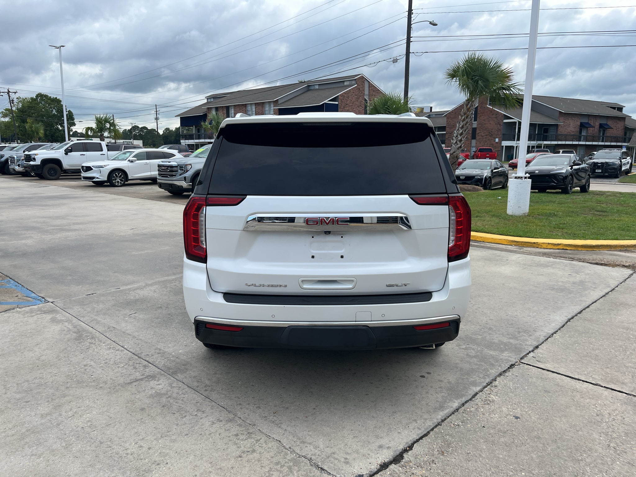 2021 GMC Yukon SLT
