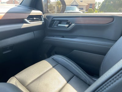 2025 GMC Yukon Denali