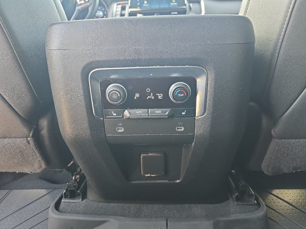 2023 Chevrolet Suburban RST