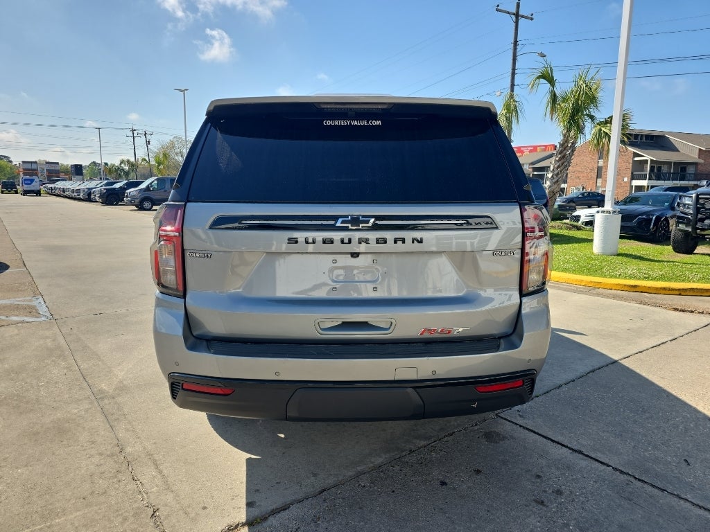 2023 Chevrolet Suburban RST