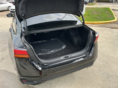 2025 Nissan Altima SR