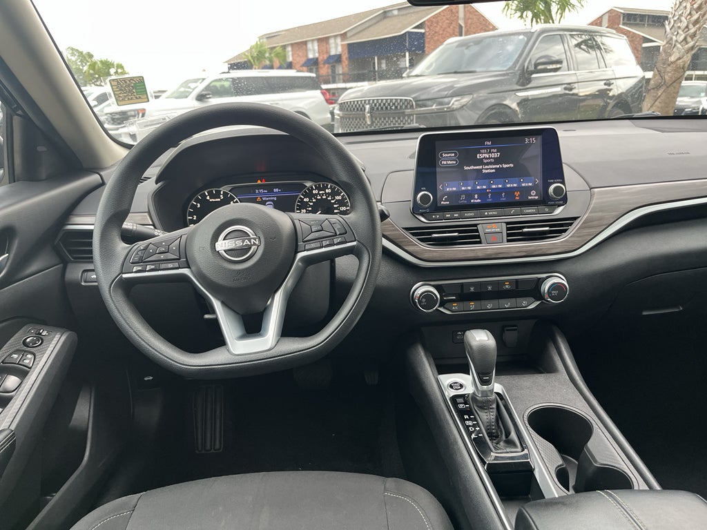 2025 Nissan Altima SV
