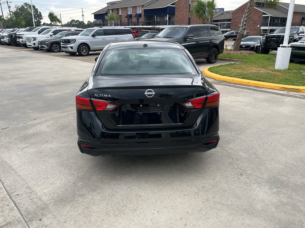 2025 Nissan Altima SV