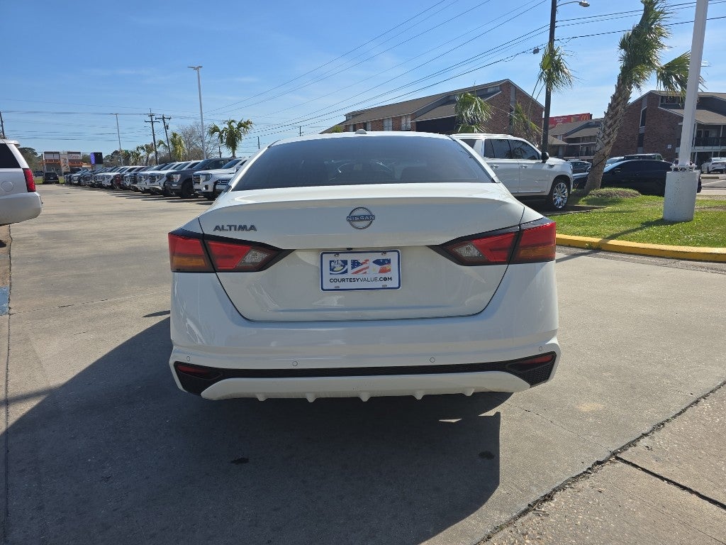 2025 Nissan Altima SV