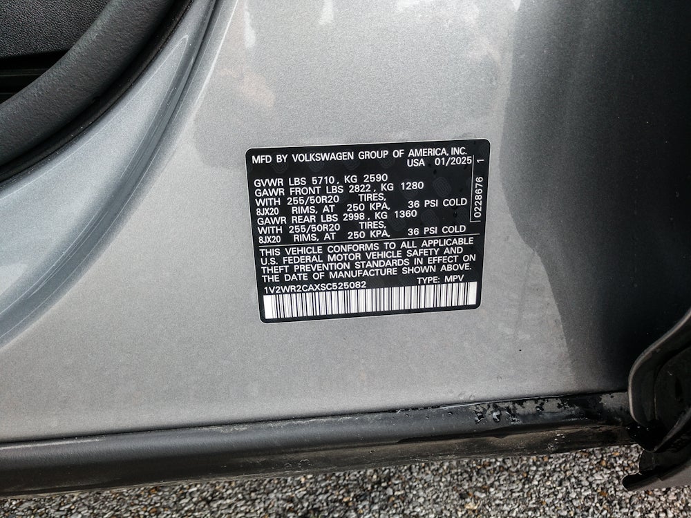 2025 Volkswagen Atlas 2.0T SE w/Technology