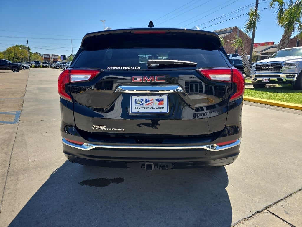 2023 GMC Terrain SLT