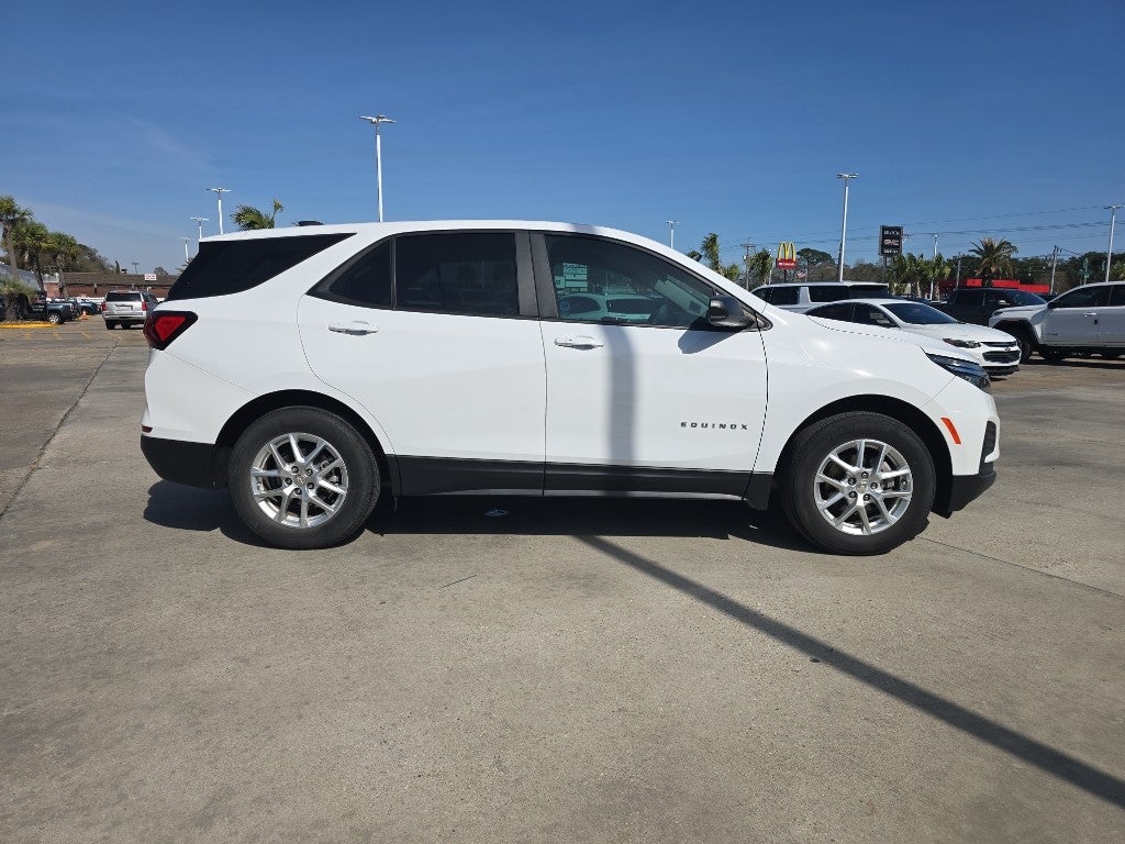 2023 Chevrolet Equinox LS