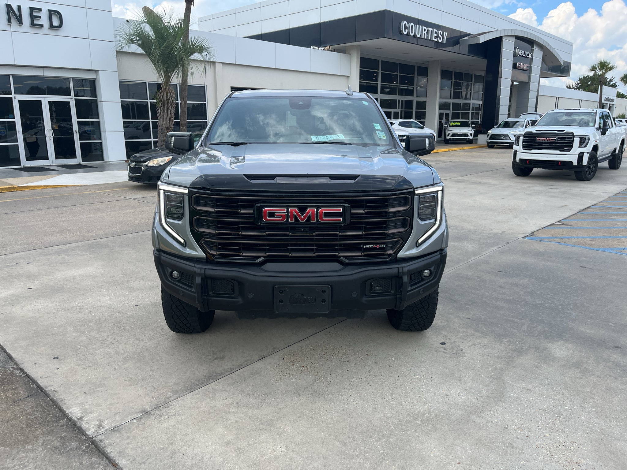 2024 GMC Sierra 1500 AT4X