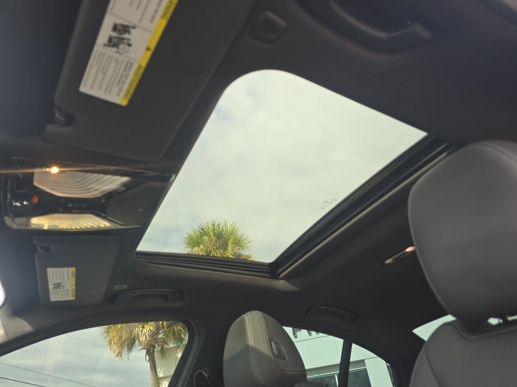 2025 BMW 3 Series 330i