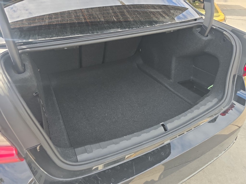 2025 BMW 3 Series 330i