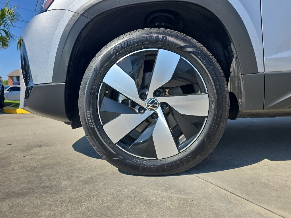 2025 Volkswagen Taos S