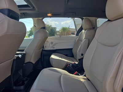 2023 Toyota Sienna XLE