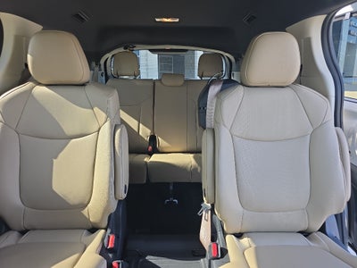 2023 Toyota Sienna XLE
