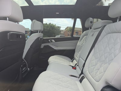 2024 BMW X7 xDrive40i