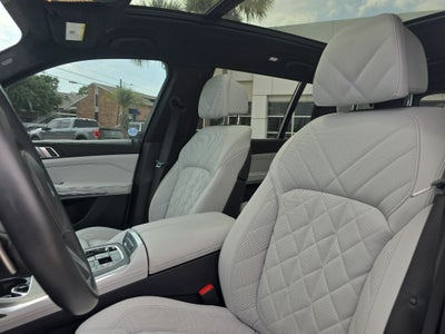 2024 BMW X7 xDrive40i