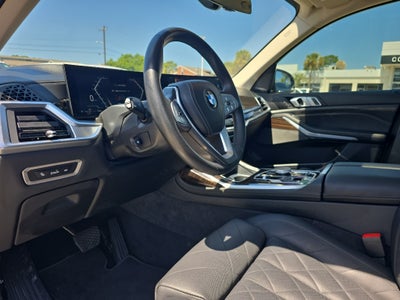 2025 BMW X7 xDrive40i