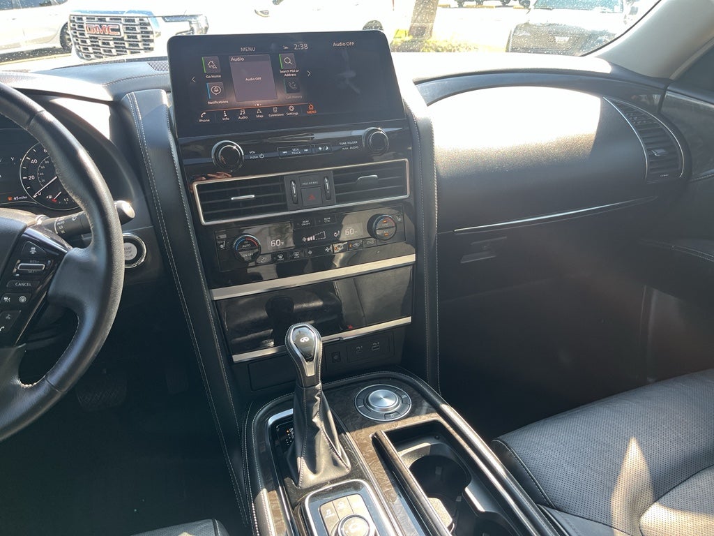 2024 INFINITI QX80 LUXE