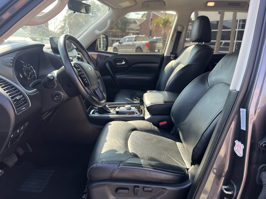 2024 INFINITI QX80 LUXE