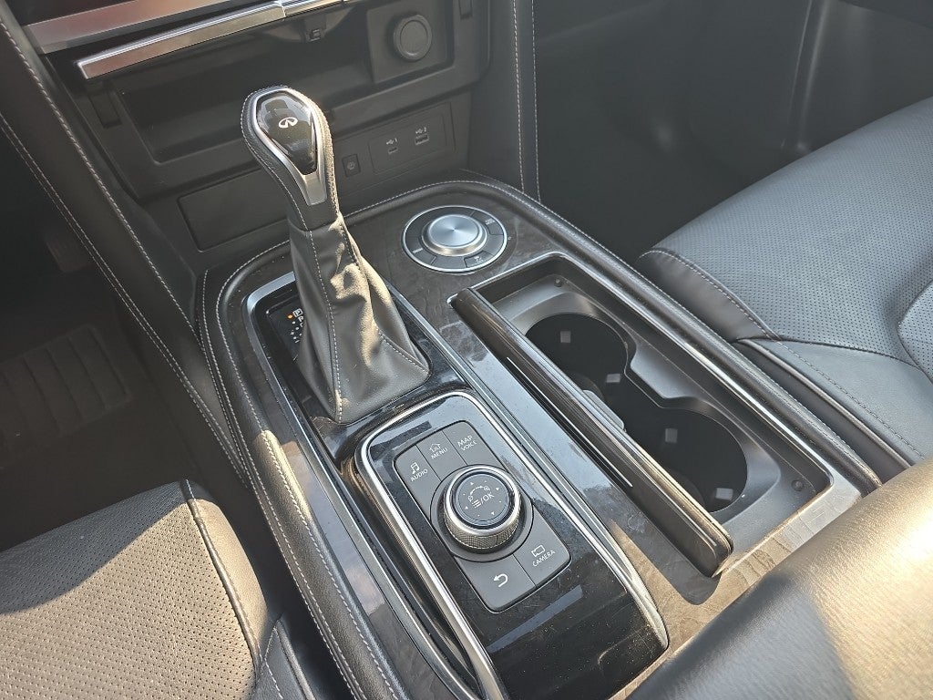 2024 INFINITI QX80 LUXE