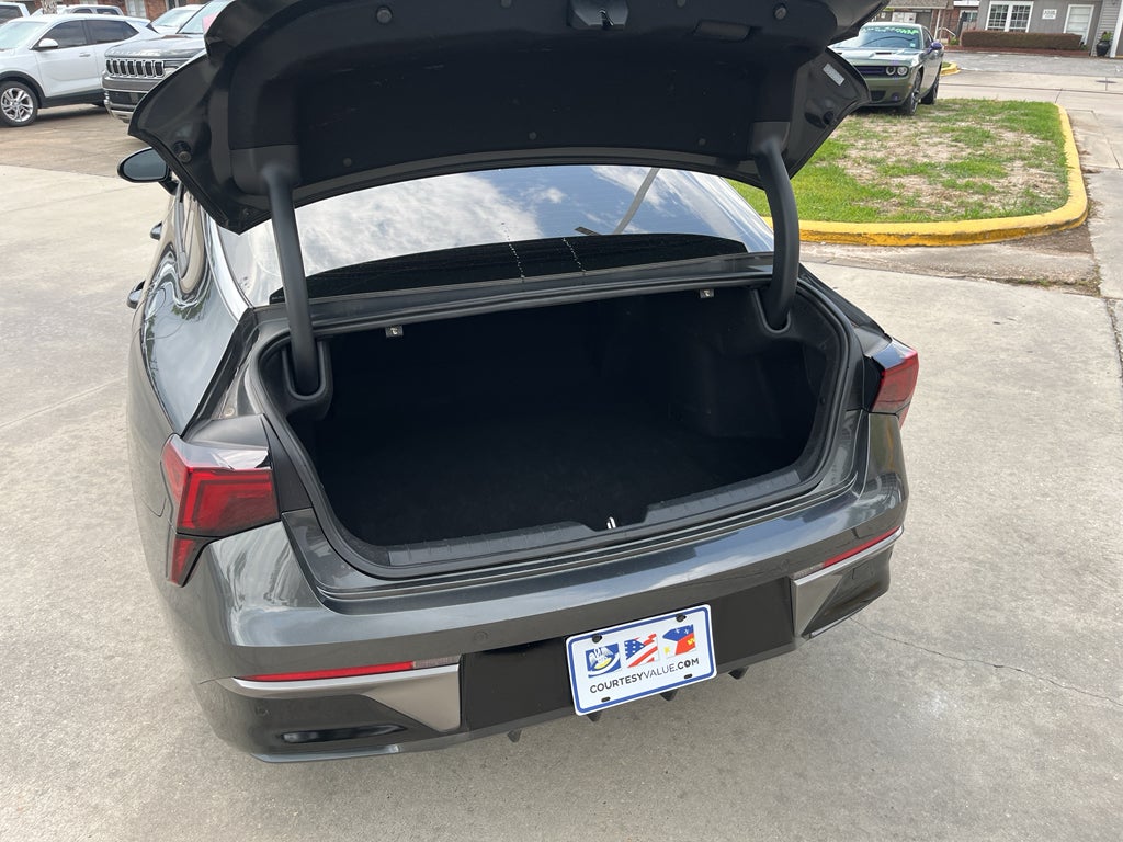 2025 Kia K5 LXS