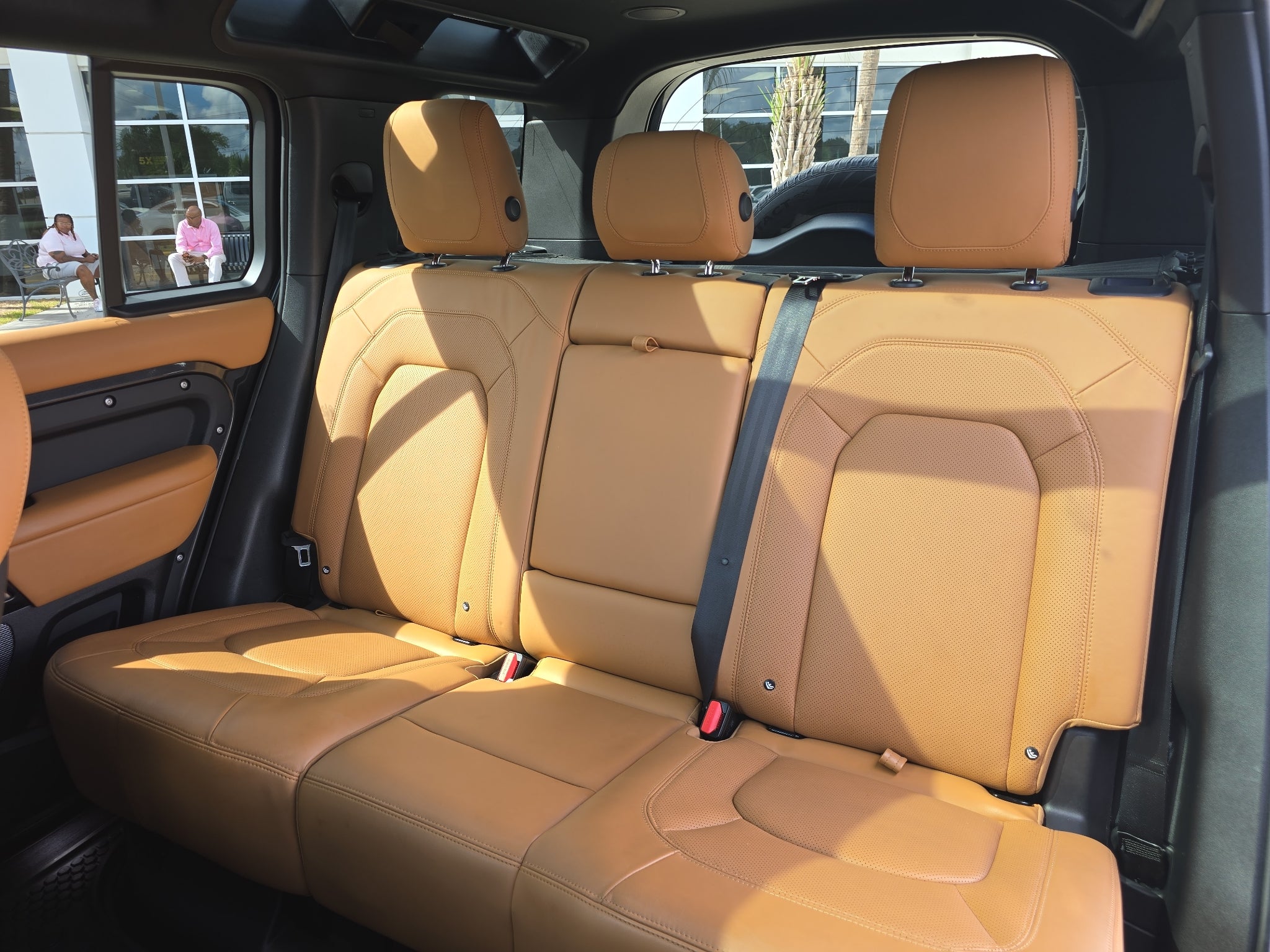 2023 Land Rover Defender V8