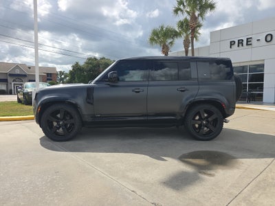 2023 Land Rover Defender V8