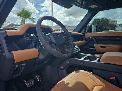2023 Land Rover Defender V8