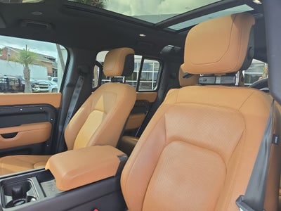 2023 Land Rover Defender V8