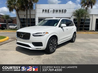2021 Volvo XC90 Momentum
